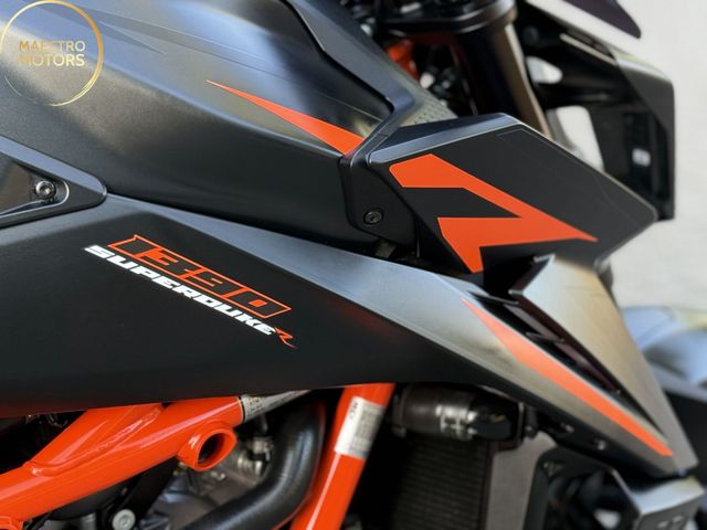 ktm - 1390-super-duke-r-evo