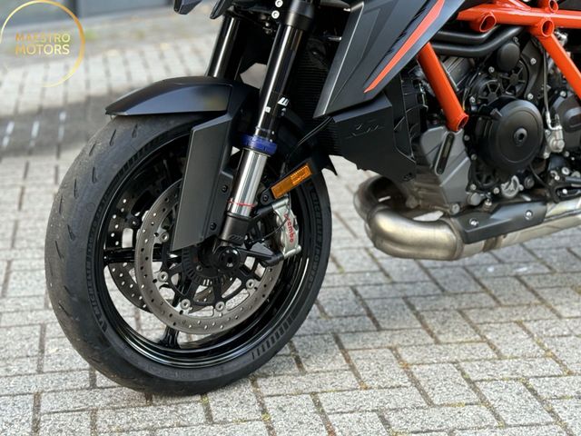 ktm - 1390-super-duke-r-evo