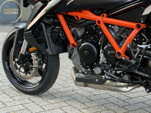 ktm - 1390-super-duke-r-evo