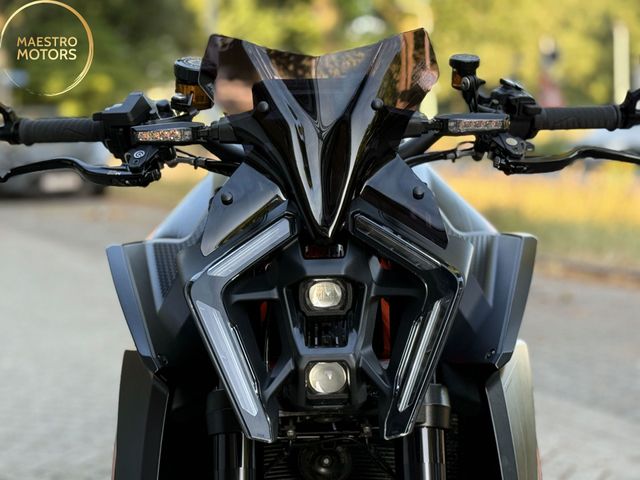 ktm - 1390-super-duke-r-evo