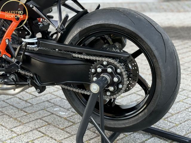 ktm - 1390-super-duke-r-evo