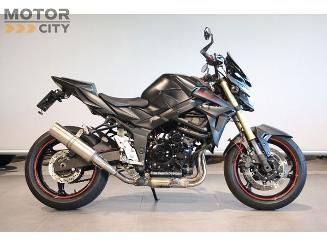 suzuki - gsr-750