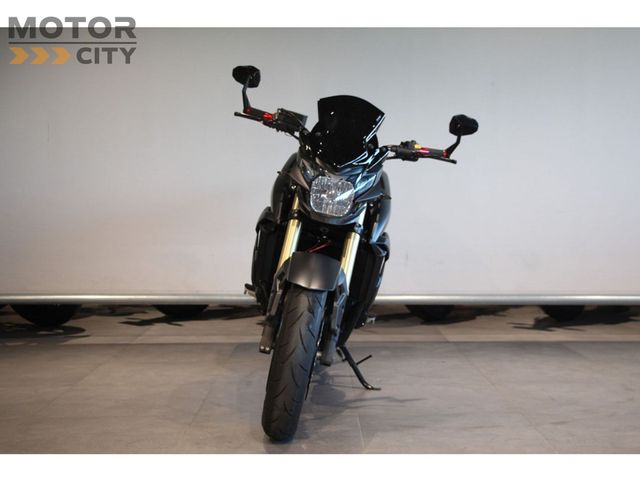 suzuki - gsr-750