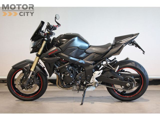 suzuki - gsr-750