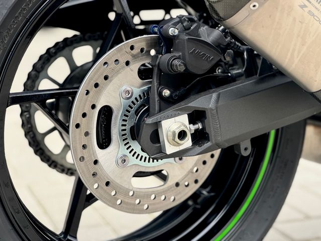 kawasaki - z900-se