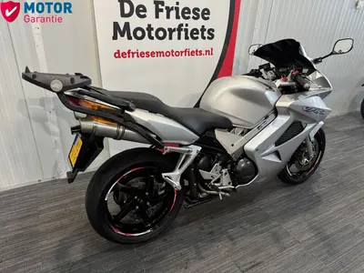 HONDA VFR 800 FI VTEC – foto 3