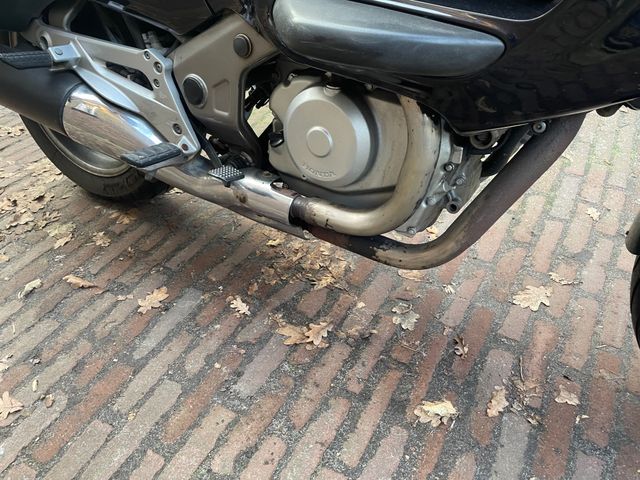 honda - nt-650-v-deauville