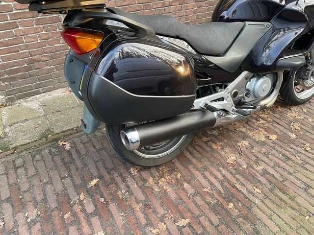 honda - nt-650-v-deauville