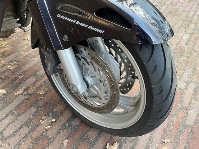 honda - nt-650-v-deauville