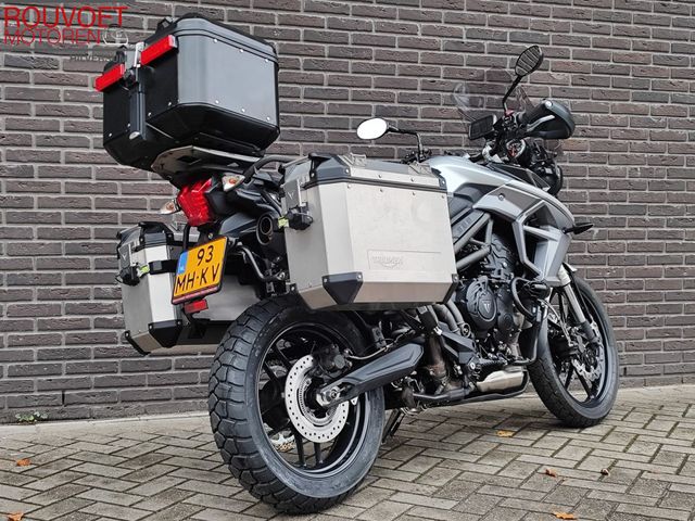 triumph - tiger-800-xrx