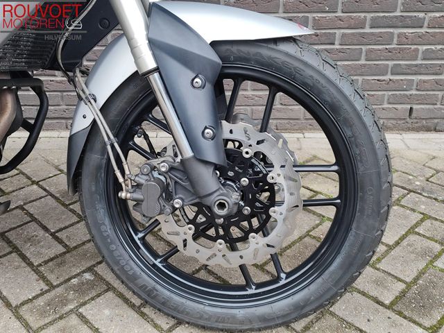 triumph - tiger-800-xrx