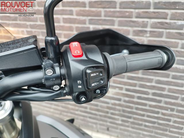 triumph - tiger-800-xrx