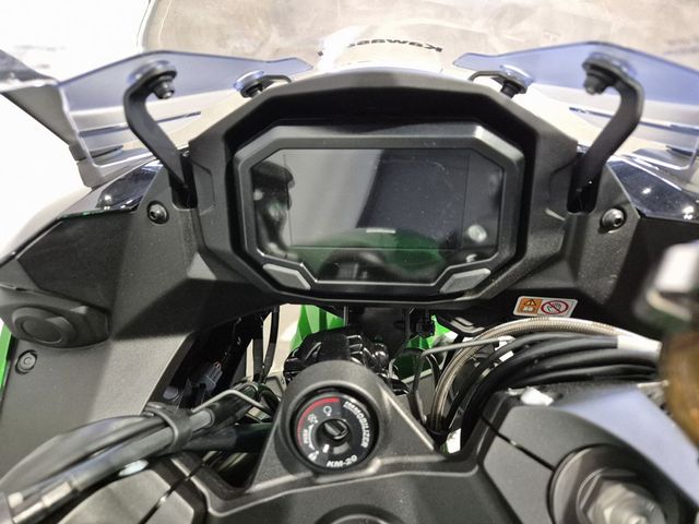 kawasaki - ninja-1100-sx-se