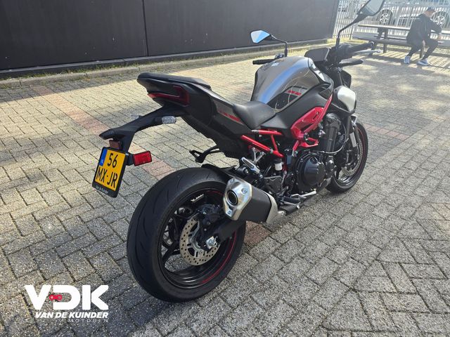 kawasaki - z900