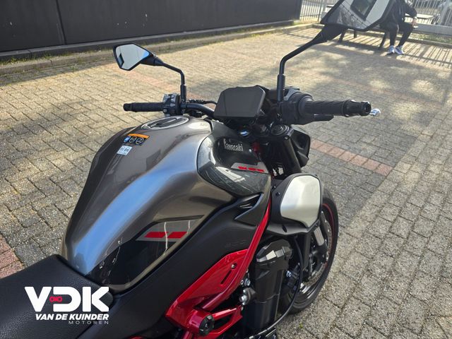 kawasaki - z900
