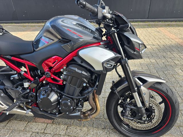 kawasaki - z900