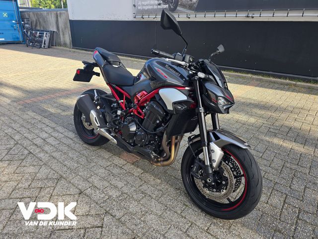 kawasaki - z900