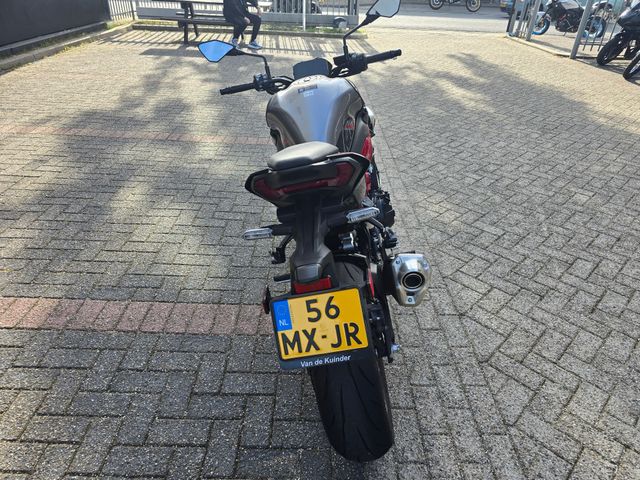 kawasaki - z900