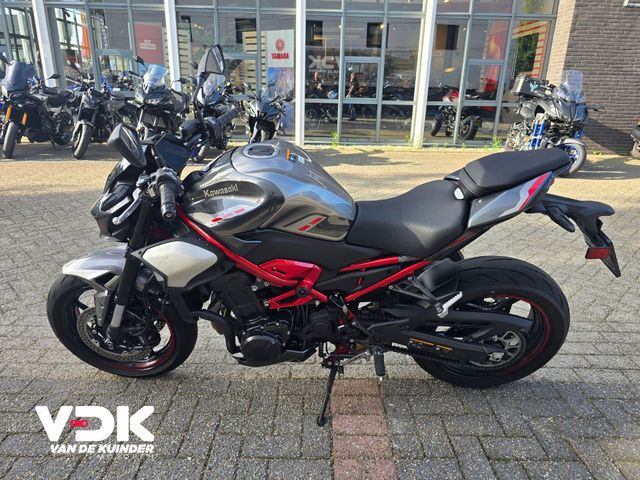 kawasaki - z900