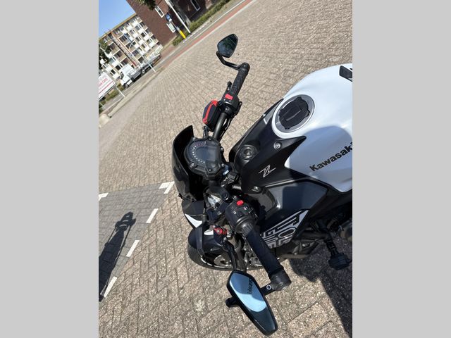 kawasaki - z650