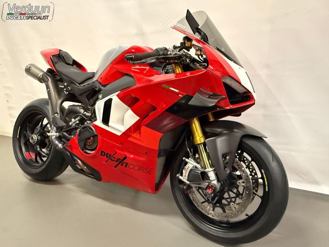 ducati - panigale-v4-r