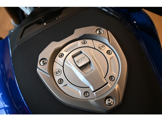 bmw - r-1300-r