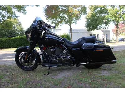 HARLEY-DAVIDSON STREET GLIDE CVO – foto 2