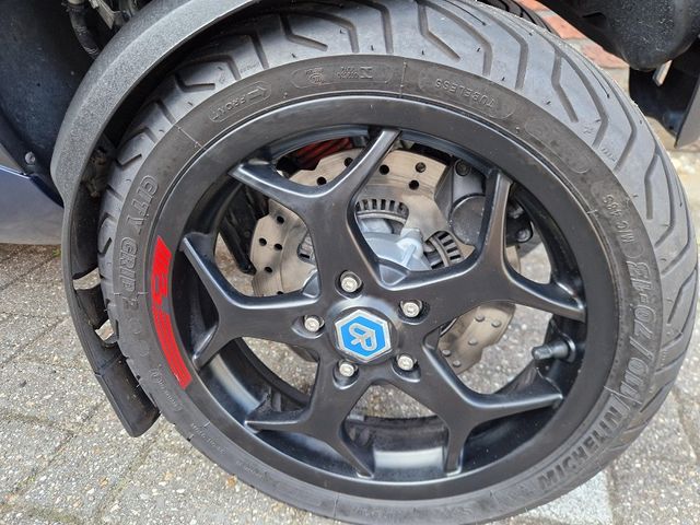 piaggio - mp3-500-sport-hpe-abs-asr