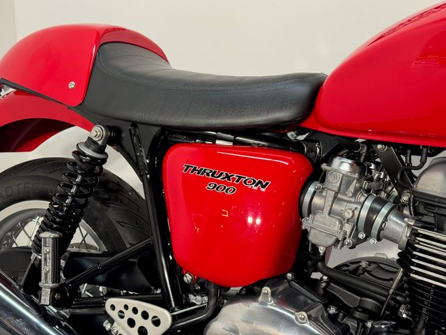 triumph - thruxton-900