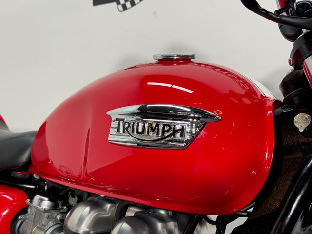 triumph - thruxton-900