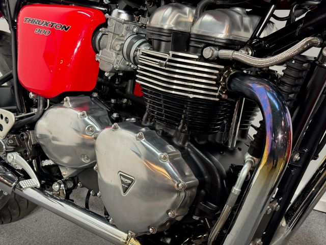 triumph - thruxton-900