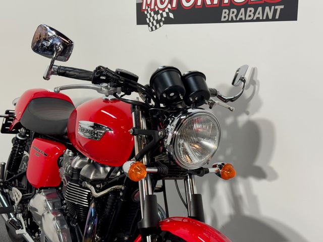 triumph - thruxton-900