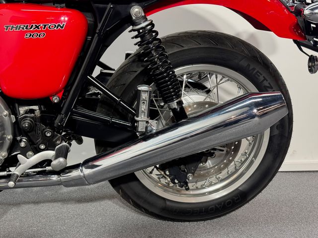 triumph - thruxton-900