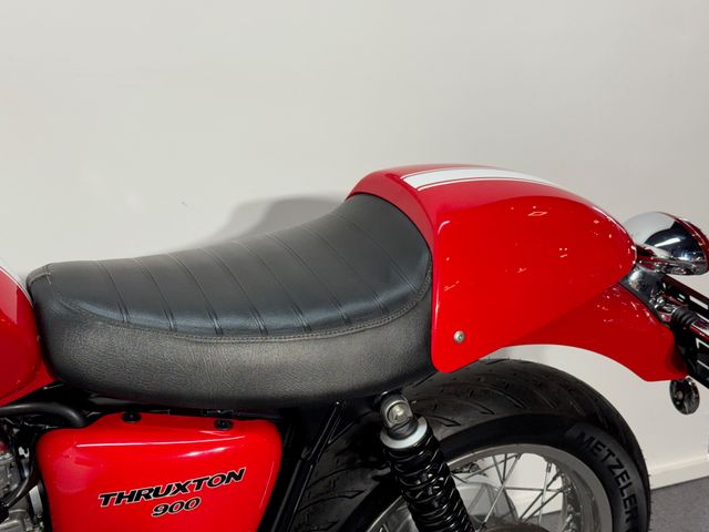 triumph - thruxton-900