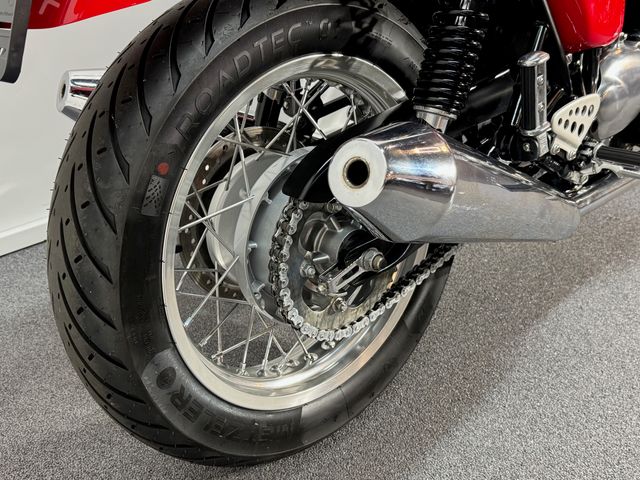 triumph - thruxton-900