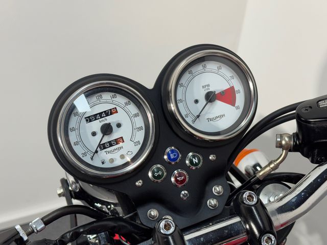 triumph - thruxton-900