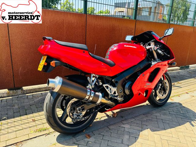 kawasaki - zxr-750