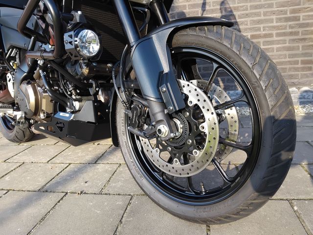 suzuki - v-strom-1050