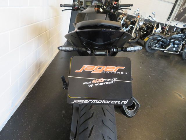 ktm - 1290-super-duke-r