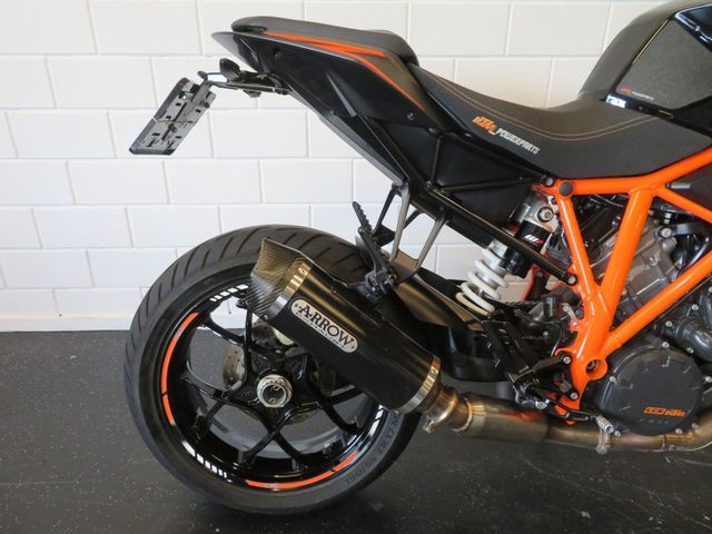 ktm - 1290-super-duke-r