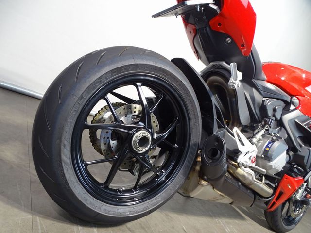 ducati - streetfighter-v2