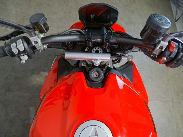 ducati - streetfighter-v2