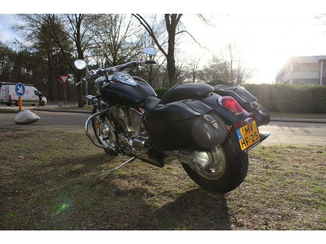 honda - vtx-1300