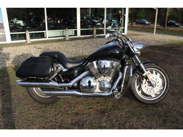 honda - vtx-1300