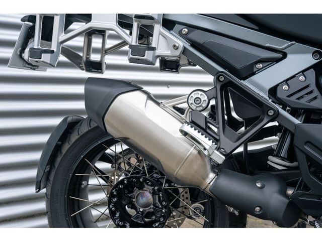 bmw - r-1300-gs-adventure