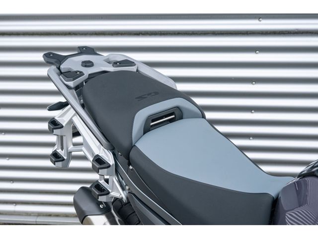 bmw - r-1300-gs-adventure