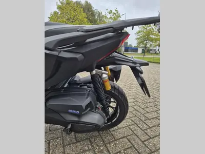 HONDA ADV 350 – foto 2