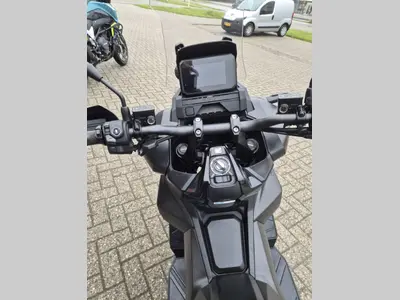 HONDA ADV 350 – foto 4