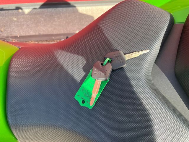 kawasaki - z-750-r-abs