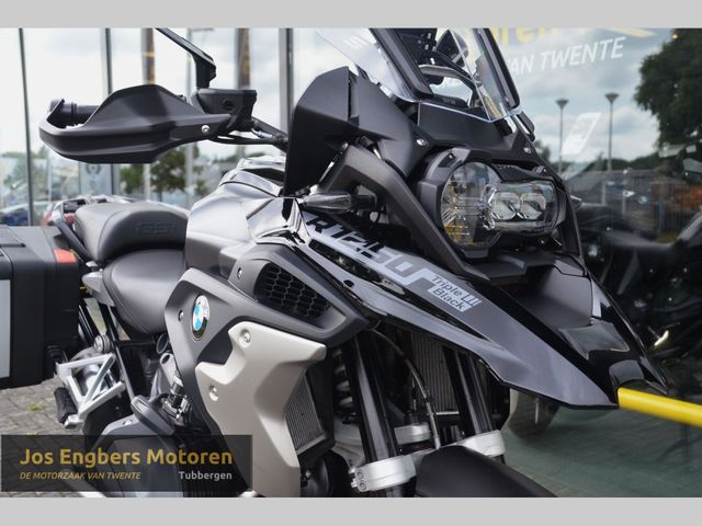 bmw - r-1250-gs-triple-black